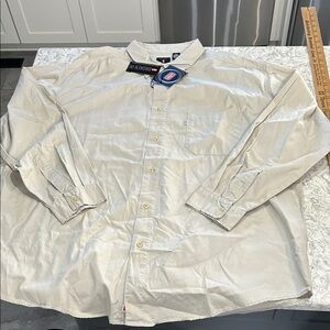 Vintage Levi’s Men's Lightweight Tan Casual Button-Down Shirt